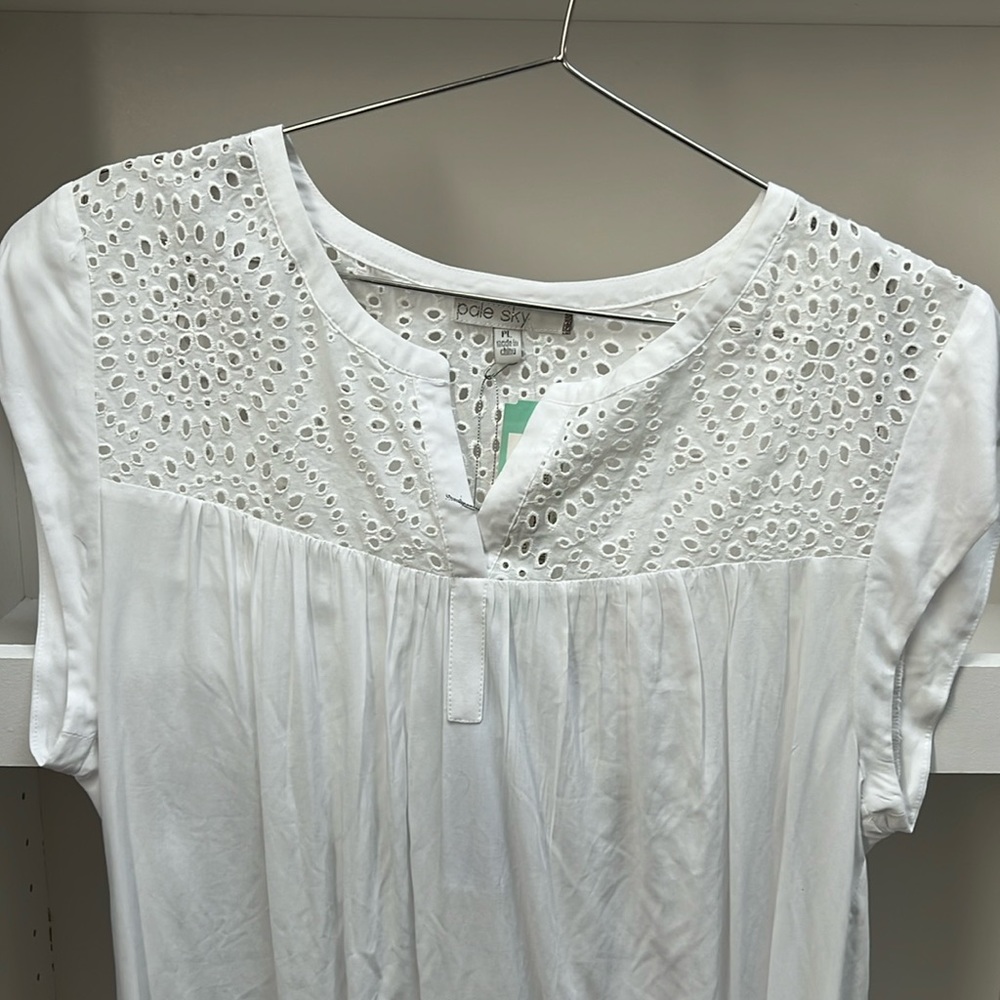 Kiara Eyelet Detail Top